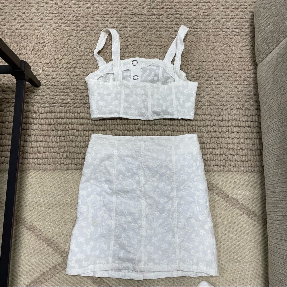 White Two-Piece Set - Picture 4 of 6